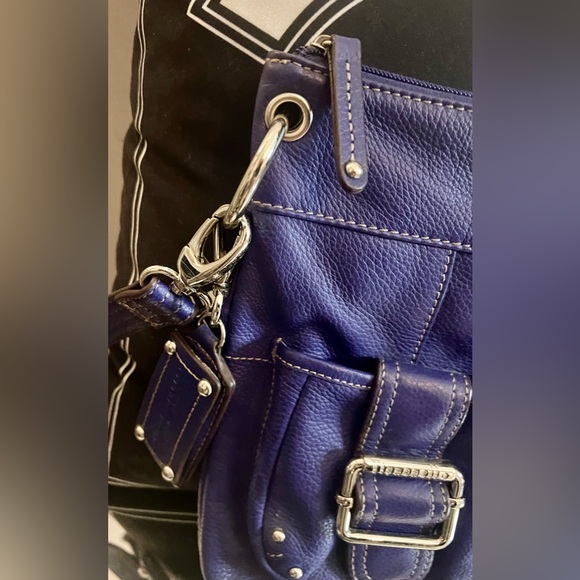 PERFECT CONDITION BARELY USED TIGNANELLO CROSSBODY/SHOULDER BAG IN BEST BLUE!!! - Picture 11 of 16